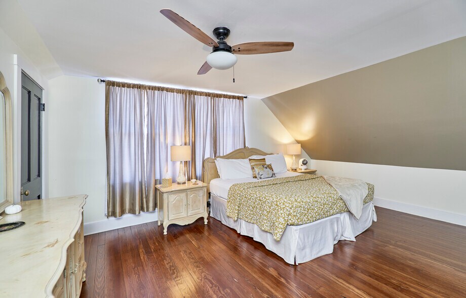 More Photos Of 214 E 1st St, Hermann Storefront Retail Residential For Sale