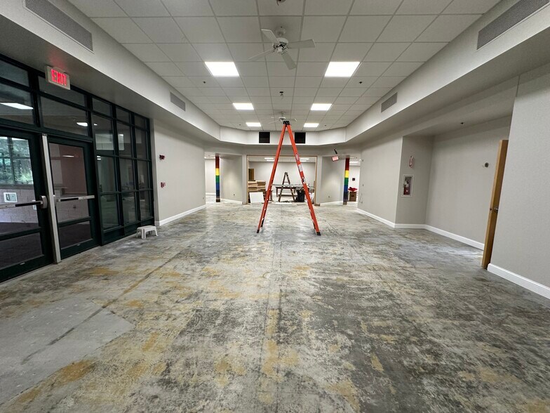 More Photos Of 51 Technology Way, West Greenwich Research And Development For Lease