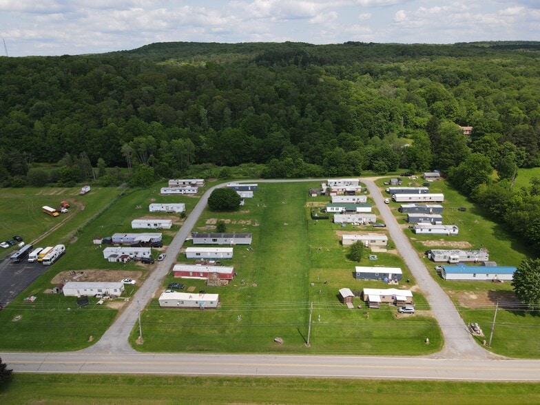 Primary Photo Of 106 Titan Ln, Franklin Manufactured Housing Mobile Home Park For Sale