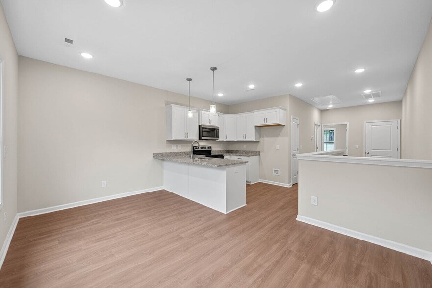 More Photos Of 329 Cedar Ct, Clarksville Apartments For Sale
