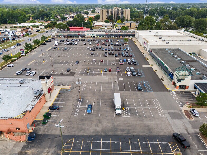 More Photos Of 5866-5870 Middlebelt Rd, Garden City Freestanding For Lease