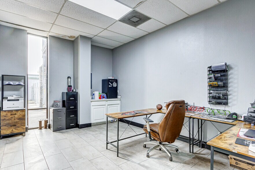 More Photos Of 3501 FM 1960 Rd E, Humble Warehouse For Sale