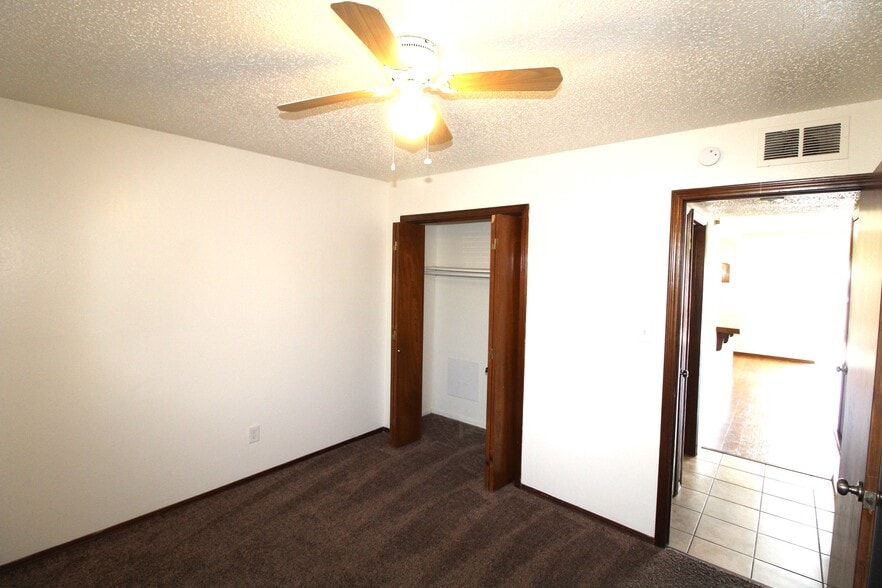 More Photos Of 1311 Glen Oaks Ct, Norman Apartments For Sale