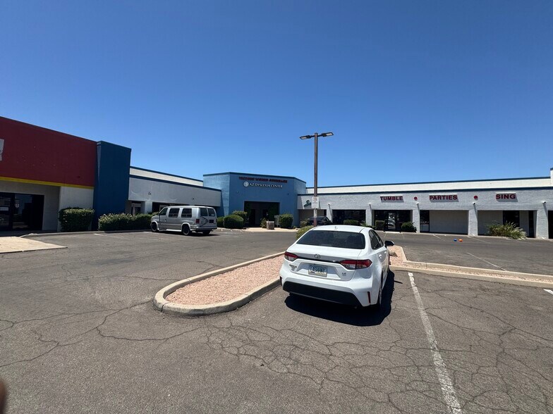 More Photos Of 116 N Lindsay Rd, Mesa Unknown For Lease