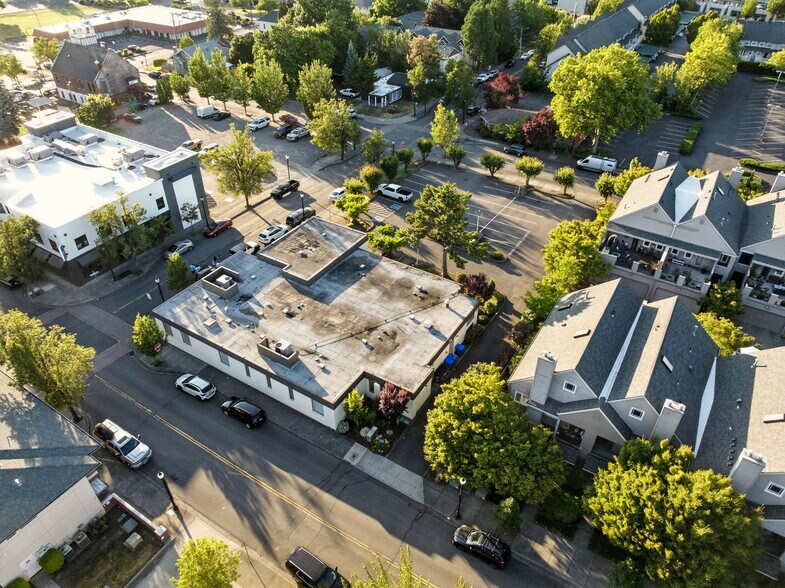 More Photos Of 400 NE Roberts Ave, Gresham Medical For Sale