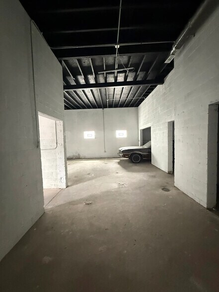 More Photos Of 6730 Columbia Ave, Hammond Warehouse For Sale