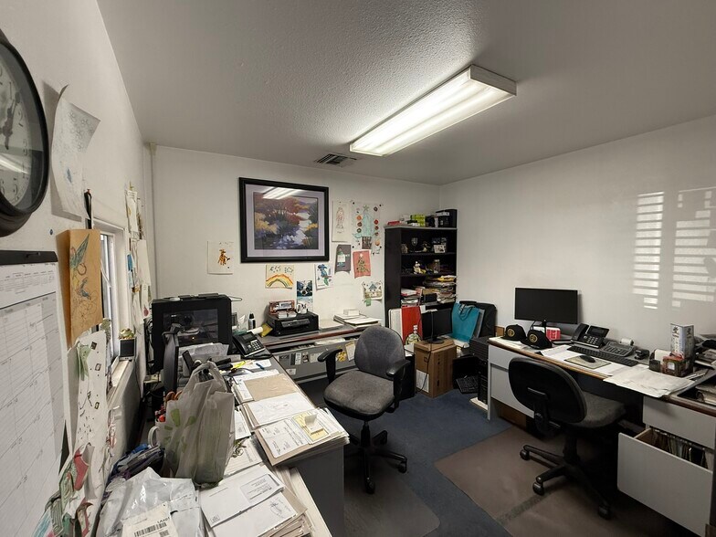 More Photos Of 12846-12955 Arroyo St, Sylmar Warehouse For Sale