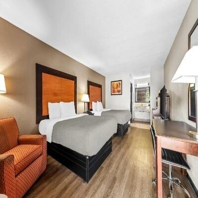 More Photos Of 1035 Highway 49 S, Richland Hotel For Sale