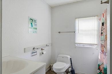 More Photos Of 8920 E US Highway 80, Terrell Office For Sale