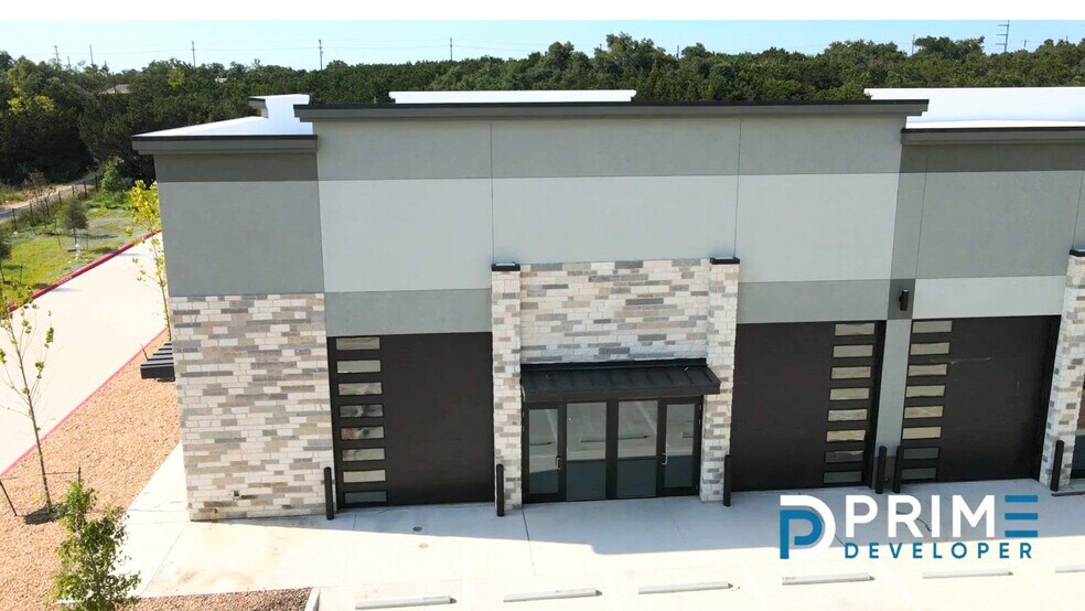 More Photos Of 15901 Ronald Reagan Blvd, Leander Showroom For Sale