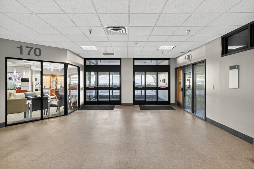 More Photos Of 11111 Research Blvd, Austin Medical For Lease