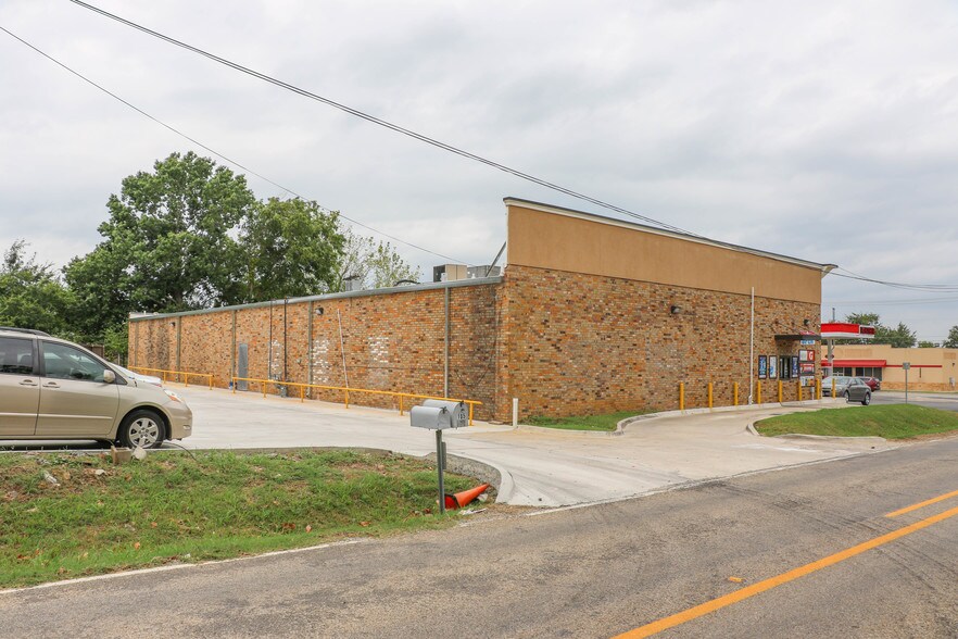 More Photos Of 101 W FM 120, Pottsboro General Retail For Sale
