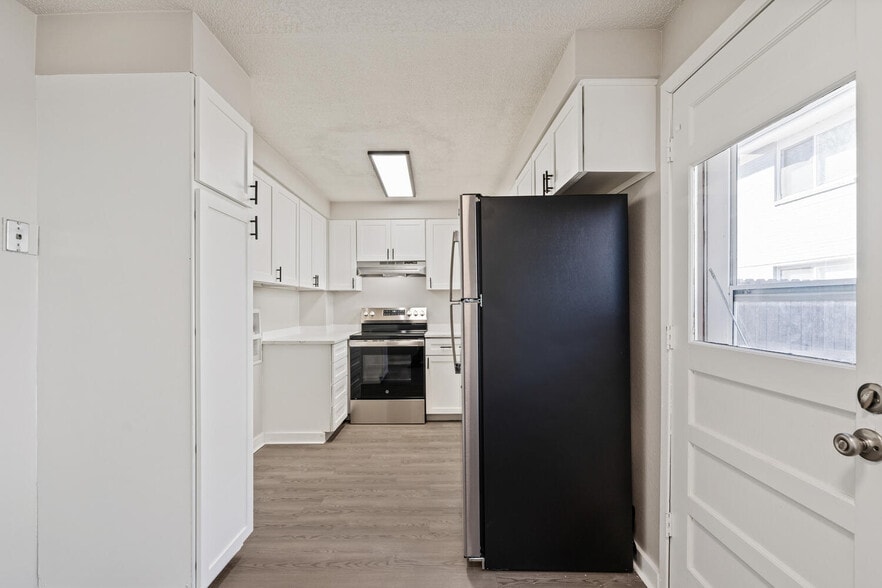 More Photos Of 3035 17th Ave, Longmont Apartments For Sale