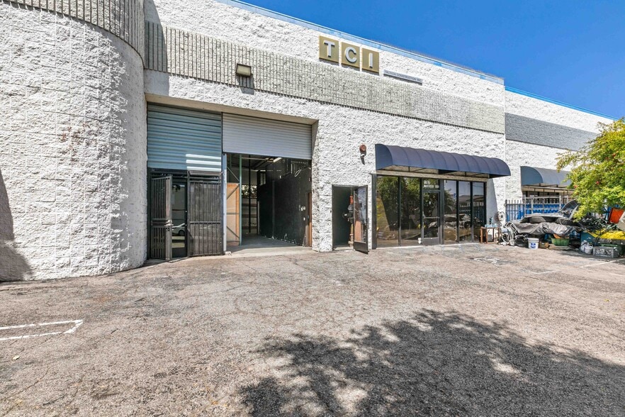 More Photos Of 1767 Standard Ave, Glendale Office For Lease