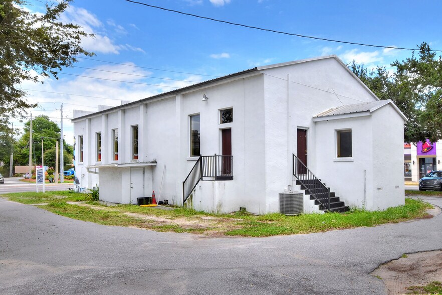More Photos Of 1649 3rd St SW, Winter Haven Religious Facility For Lease