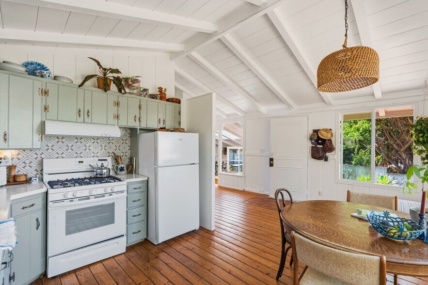More Photos Of 273 Hillcrest Dr, Encinitas Apartments For Sale