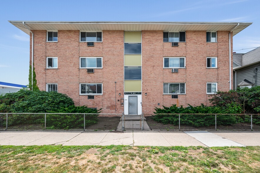 More Photos Of 1795 North Ave, Bridgeport Multifamily For Sale