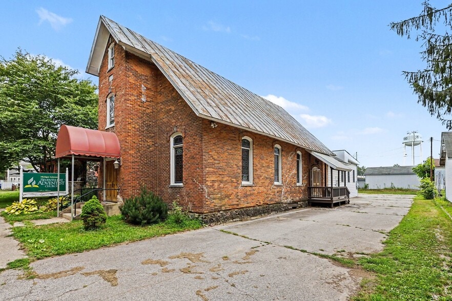 More Photos Of 9 W Shepard St, Hartford Religious Facility For Sale