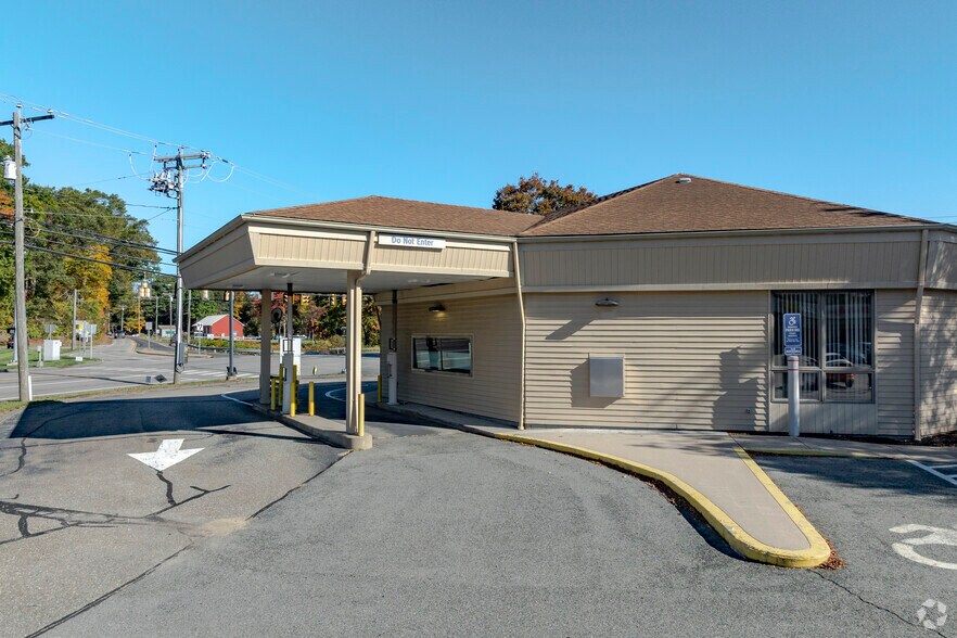 More Photos Of 125 Westbrook Rd, Essex Unknown For Lease