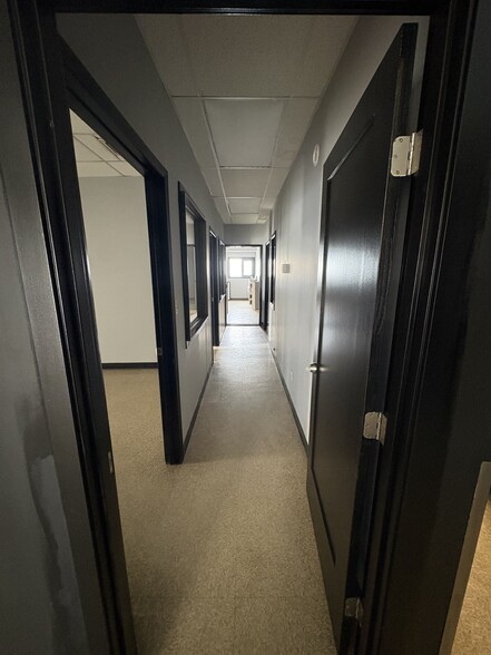 More Photos Of 10271 279 St, Acheson Manufacturing For Lease