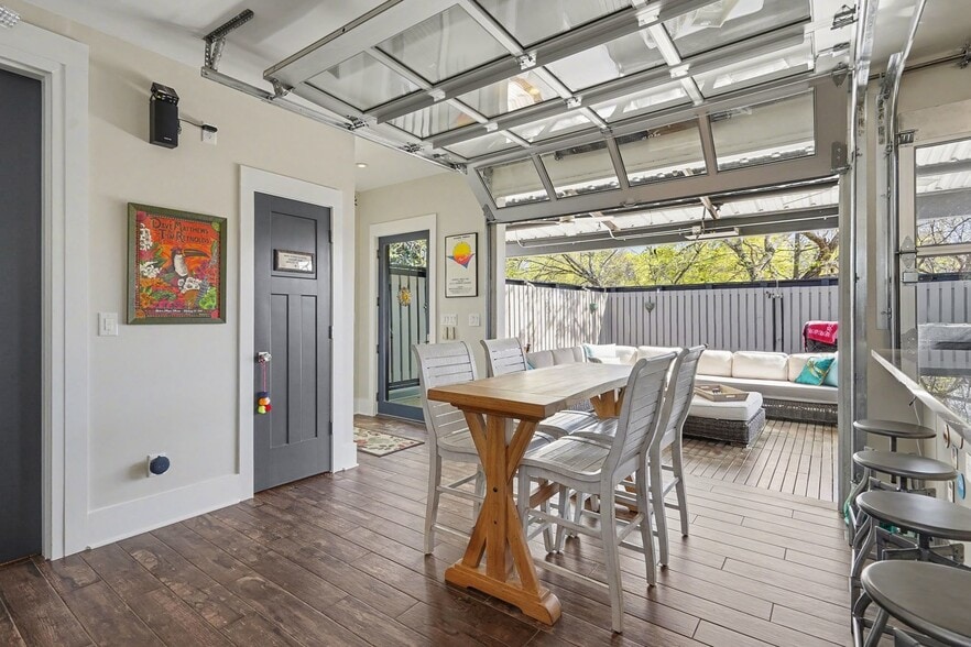 More Photos Of 117 E Maple St, Decatur Loft Creative Space For Sale