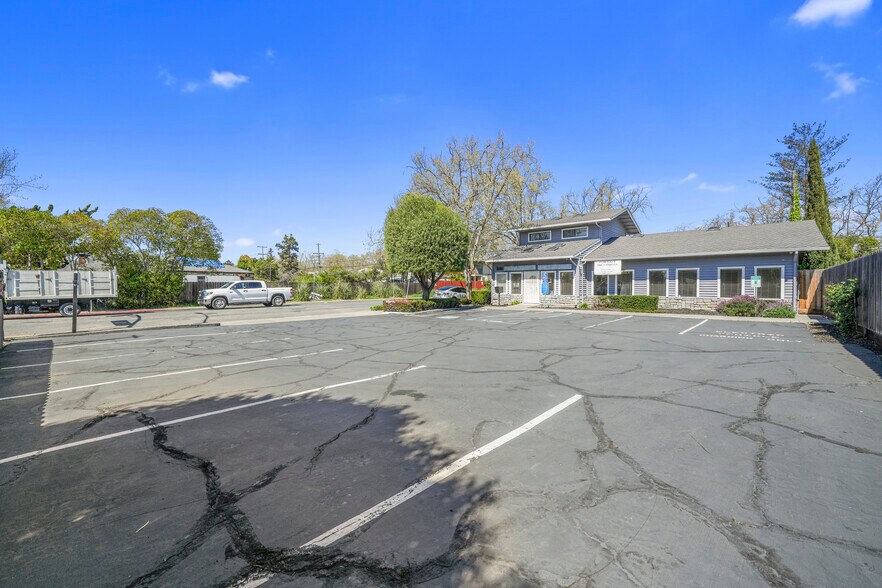 More Photos Of 2100 Tennessee St, Vallejo Office For Sale