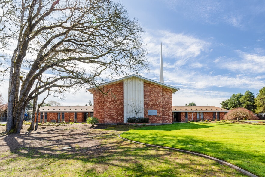 More Photos Of 5580 Golden Rd, Hillsboro Specialty For Sale