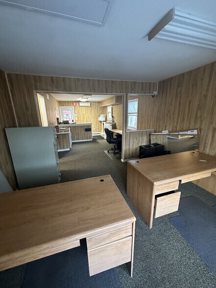 More Photos Of 879 W Jericho Tpke, Smithtown Land For Lease