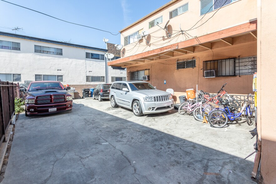 More Photos Of 203 S St Louis St, Los Angeles Apartments For Sale