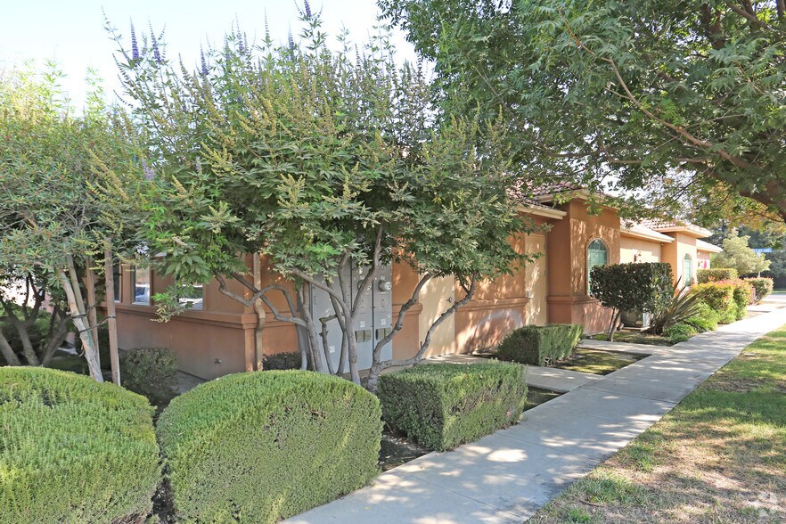 More Photos Of 1186 E Leland Ave, Tulare Office For Sale