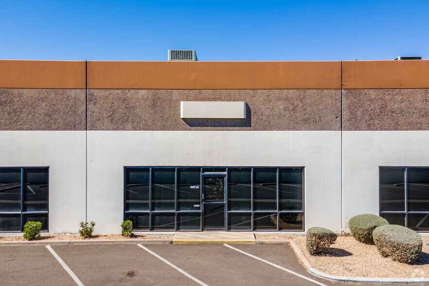 More Photos Of 2517 W McDowell Rd, Phoenix Warehouse For Lease