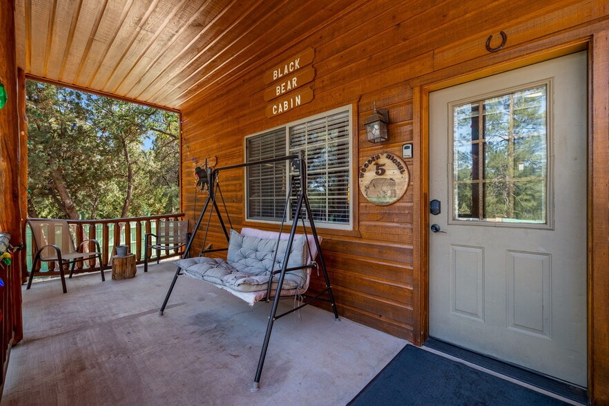 More Photos Of 1022 S Hunter Creek Dr, Payson Hotel For Sale