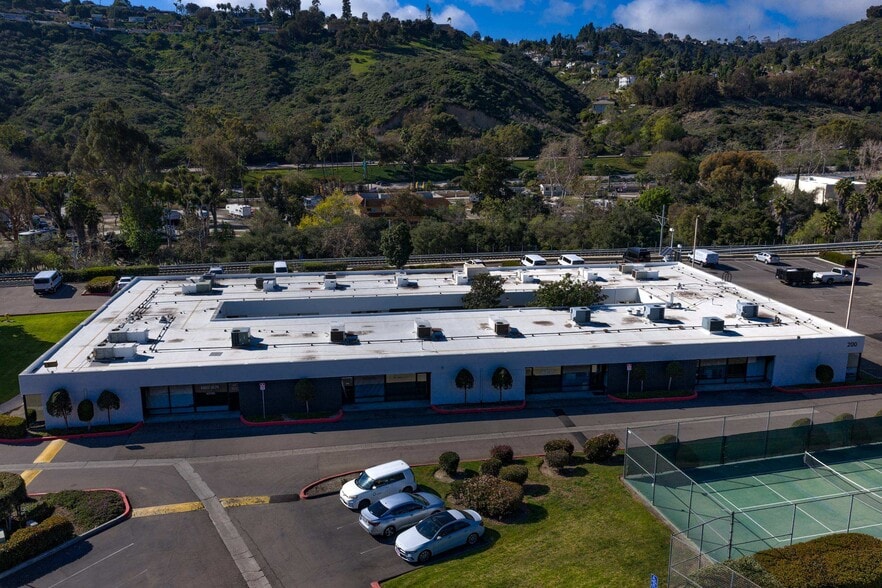 More Photos Of 4901-4907 Morena Blvd, San Diego Unknown For Lease