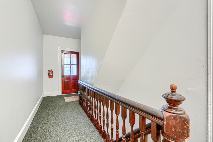 More Photos Of 10-14 E Overlea Ave, Baltimore Apartments For Sale
