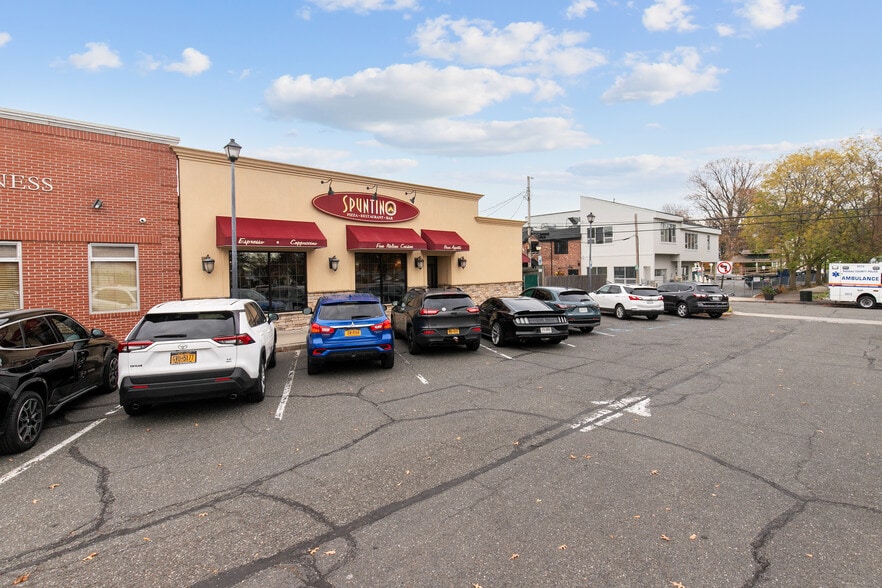 More Photos Of 27-29 Hillside Ave, Williston Park Storefront For Sale
