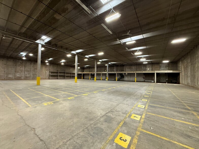 More Photos Of 4950 Oak St, Wheat Ridge Warehouse For Lease