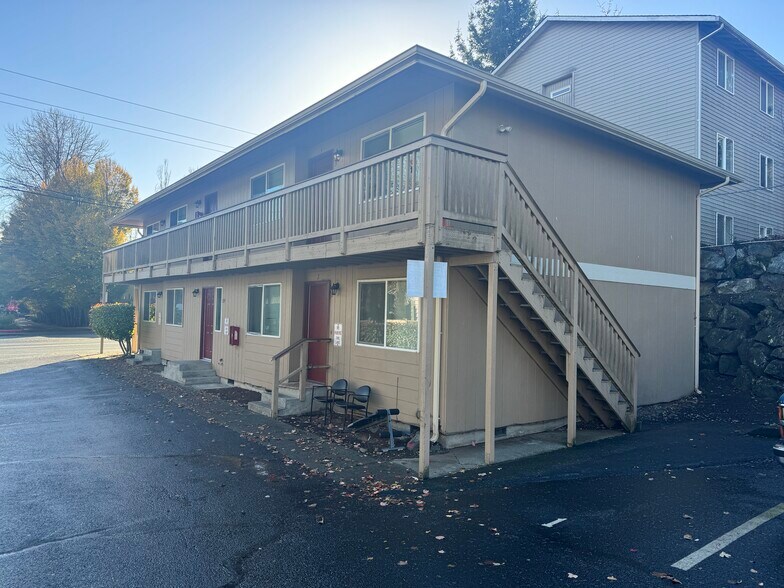More Photos Of 109 W Casino Rd, Everett Apartments For Sale