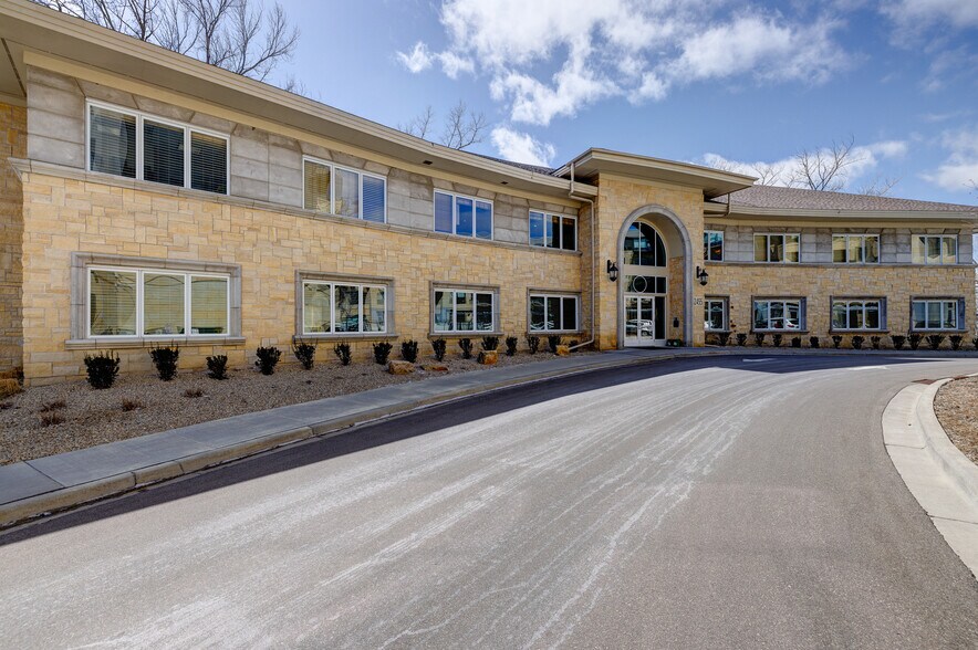 Primary Photo Of 12455 Ridgedale Dr, Minnetonka Office For Lease