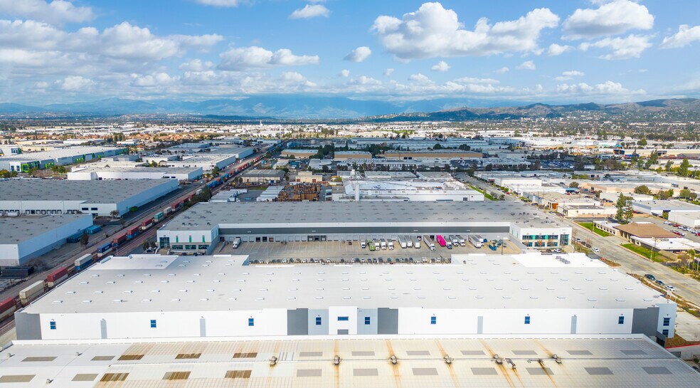 More Photos Of 11401 Greenstone Ave, Santa Fe Springs Distribution For Lease