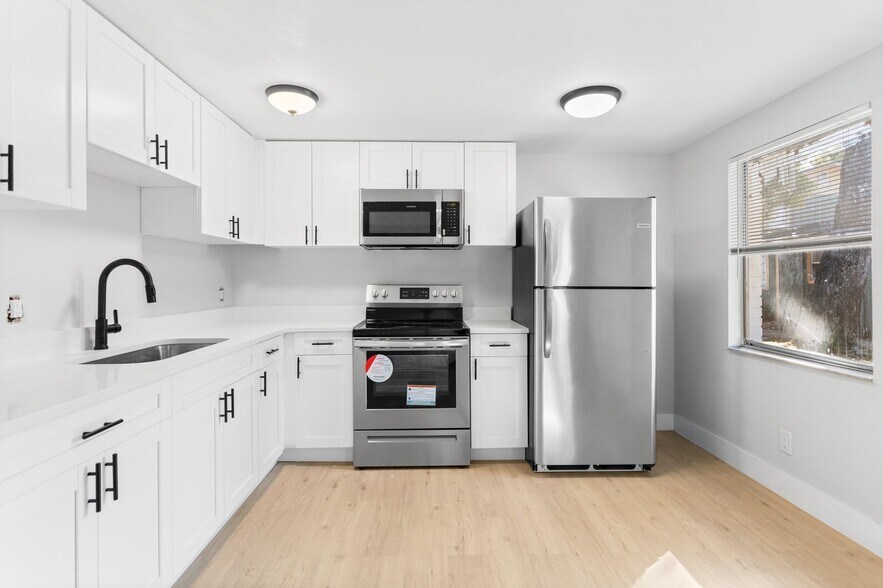 More Photos Of 12703 N 15th St, Tampa Apartments For Sale