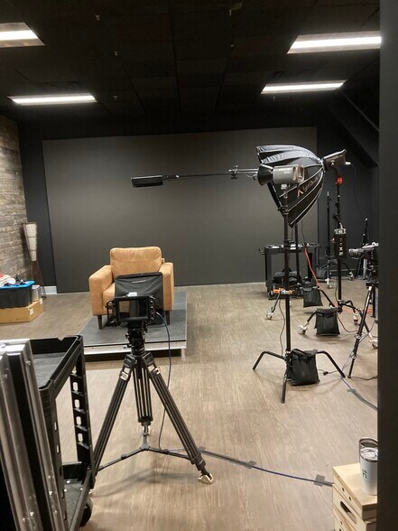 More Photos Of 1531 E Bradford Pky, Springfield Medical For Lease