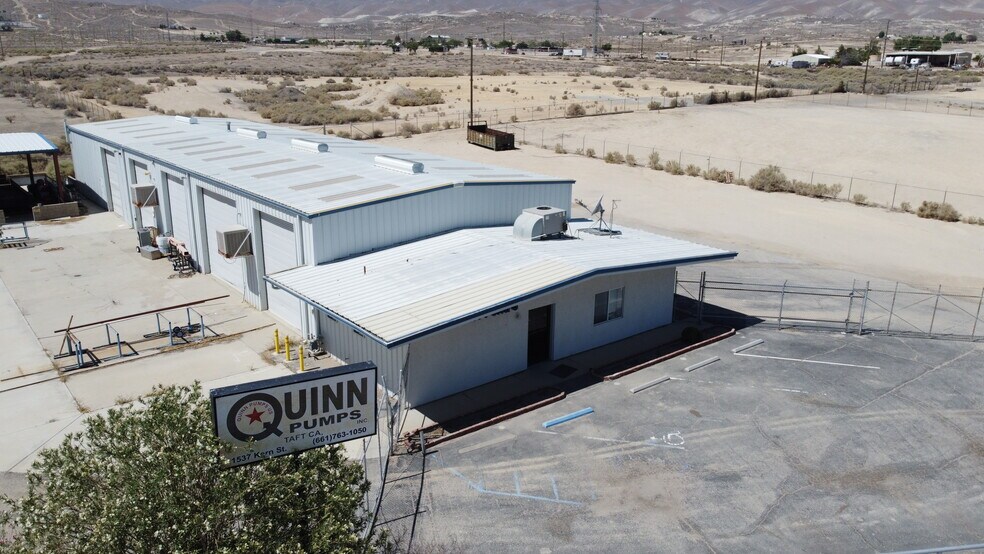 More Photos Of 1537 Kern St, Taft Warehouse For Lease