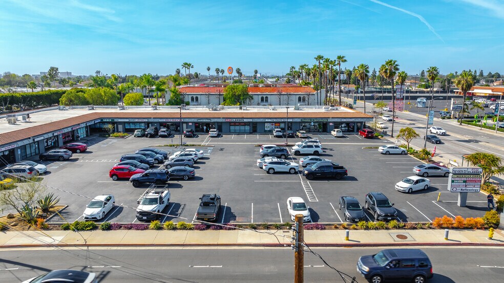 More Photos Of 6444-6486 Westminster Blvd, Westminster General Retail For Sale