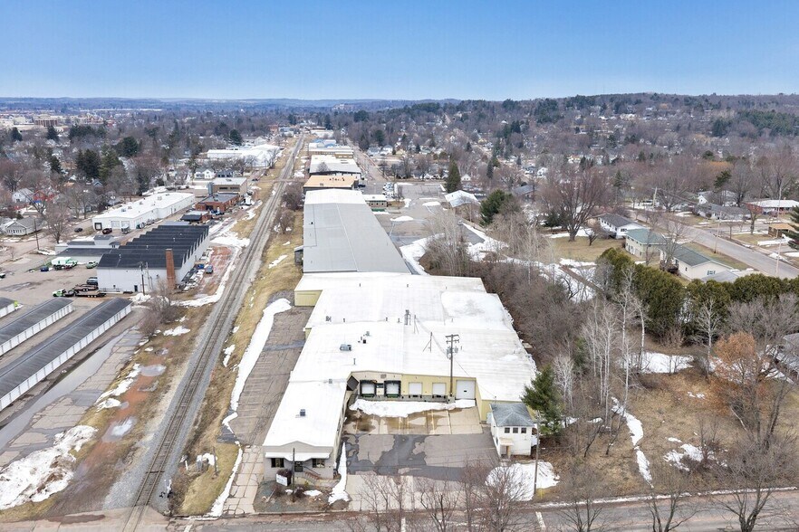 More Photos Of 930 Single Ave, Wausau Manufacturing For Lease