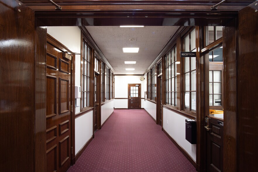 More Photos Of 2100 Middle Country Rd, Centereach Office For Sale