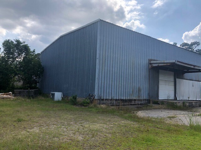 More Photos Of 251 Poe St, Fayetteville Warehouse For Lease