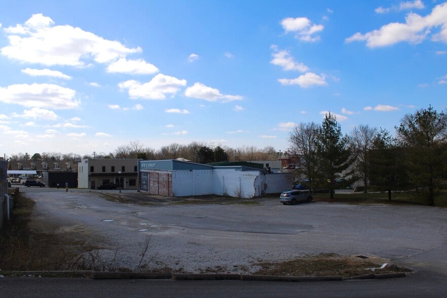 More Photos Of 136 E Broad St, Cookeville Land For Sale