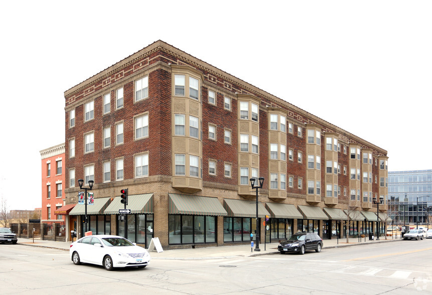 More Photos Of 1305 Locust St, Des Moines Apartments For Lease