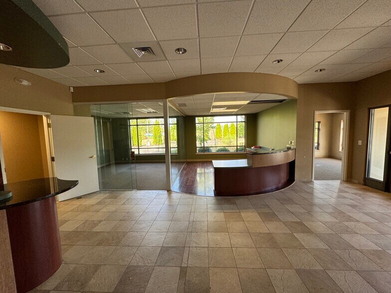 More Photos Of 7485 Limestone Dr, Gainesville Storefront Retail Office For Lease