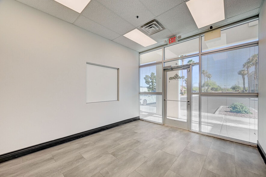 More Photos Of 3068 E Sunset Rd, Las Vegas Warehouse For Sale